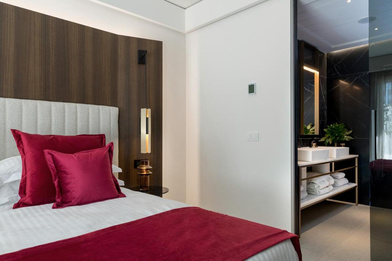 We Me Suite Hotel Riccione Extérieur photo