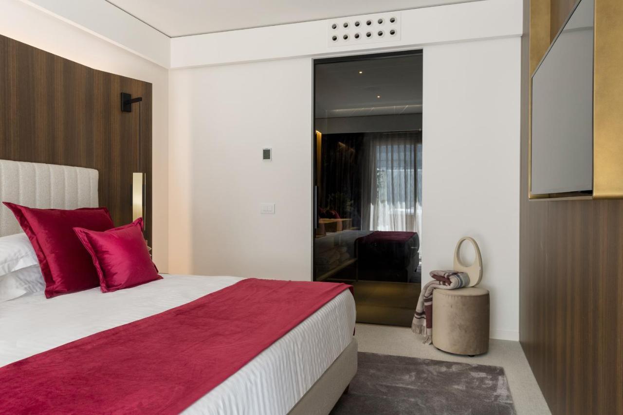 We Me Suite Hotel Riccione Extérieur photo